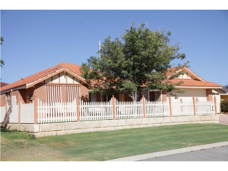 11 Blairgowie Heights, Kinross WA 6028