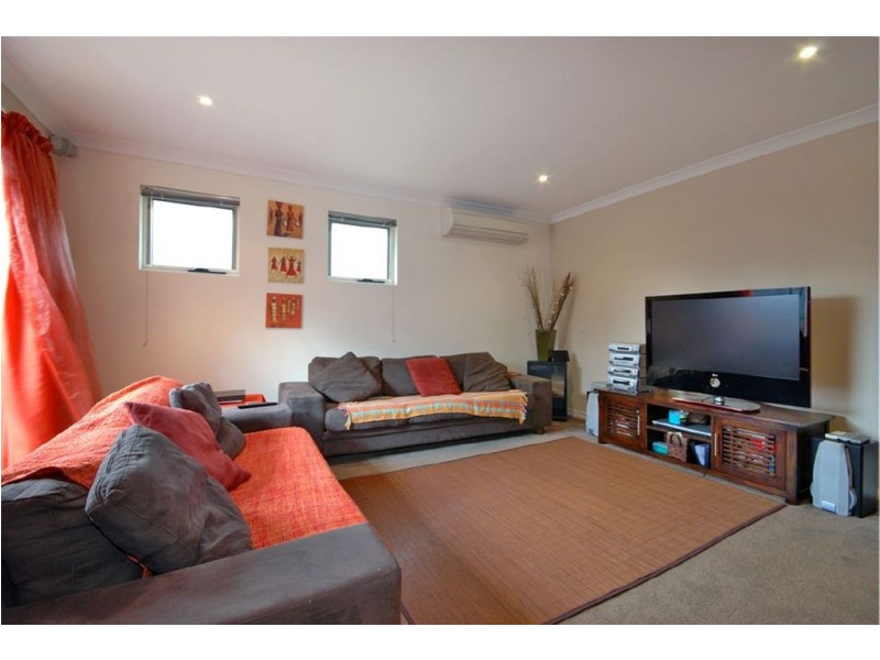 8 Tambelyn Street, Clarkson WA 6030