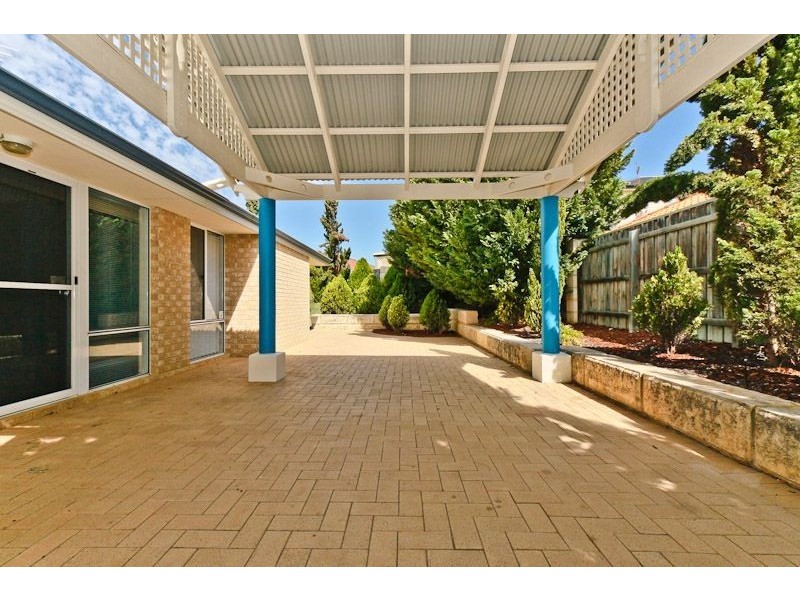 52 Rochester Drive, Mindarie WA 6030