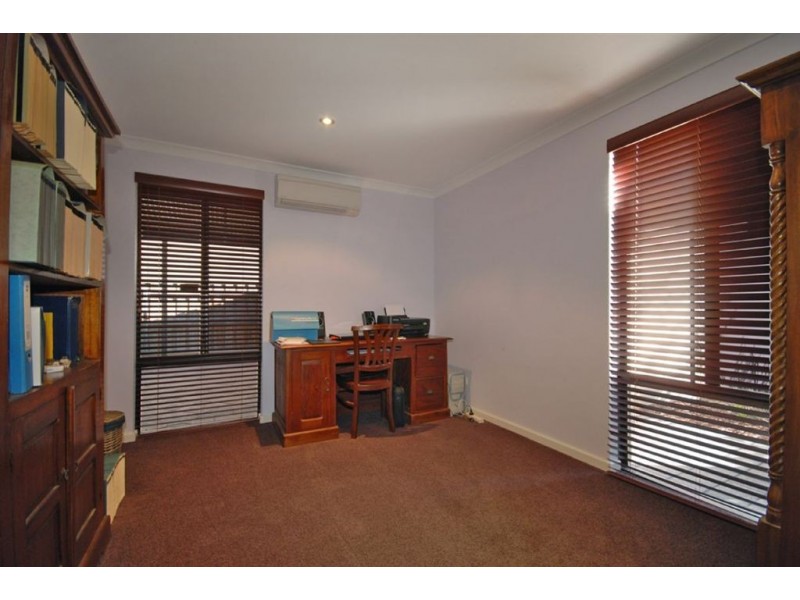 6 Vulcan Place, Quinns Rocks WA 6030