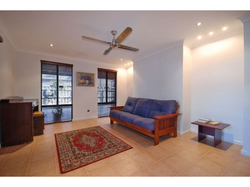 6 Vulcan Place, Quinns Rocks WA 6030