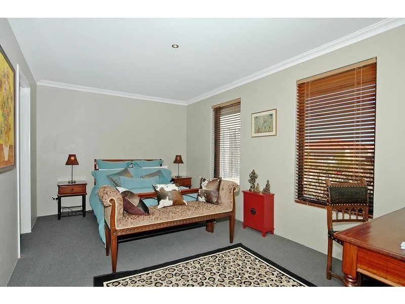 9 Dumaresq Loop, Quinns Rocks WA 6030