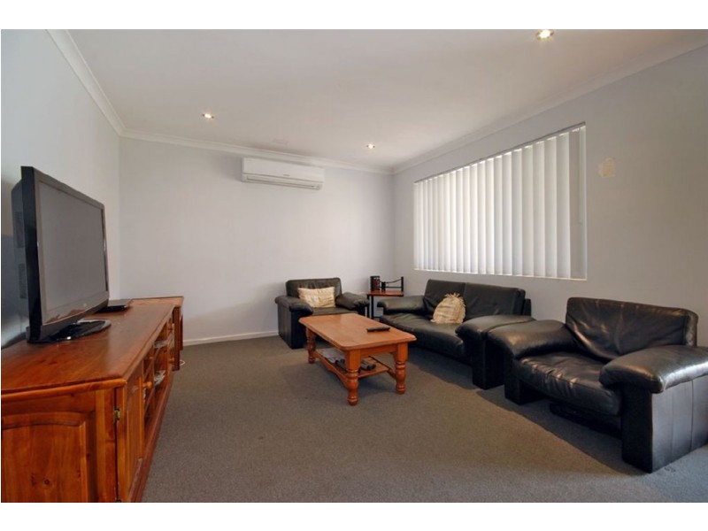 21 Bateson Heights, Clarkson WA 6030