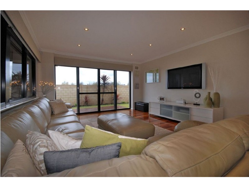 41 Whitehaven Avenue, Burns Beach WA 6028