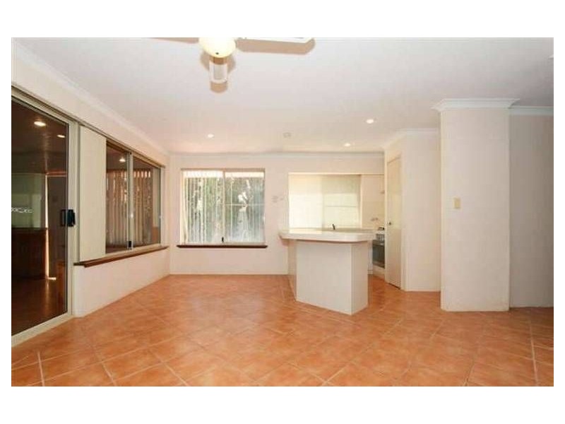 33 Addison Gardens, Merriwa WA 6030