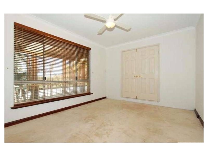 33 Addison Gardens, Merriwa WA 6030