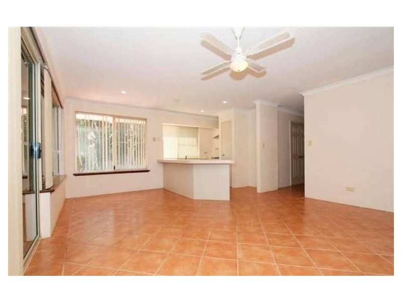 33 Addison Gardens, Merriwa WA 6030