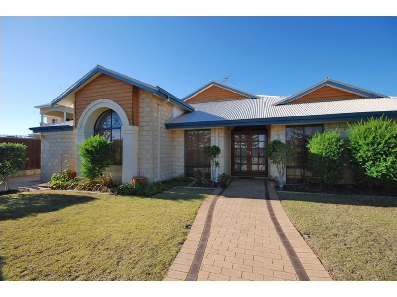 3 Avondale Court, Mindarie WA 6030