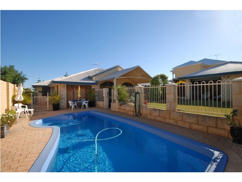 3 Avondale Court, Mindarie WA 6030