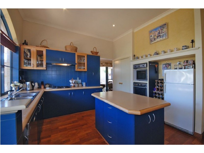 3 Avondale Court, Mindarie WA 6030