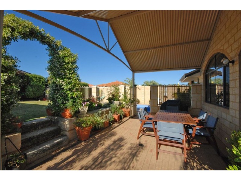 3 Avondale Court, Mindarie WA 6030