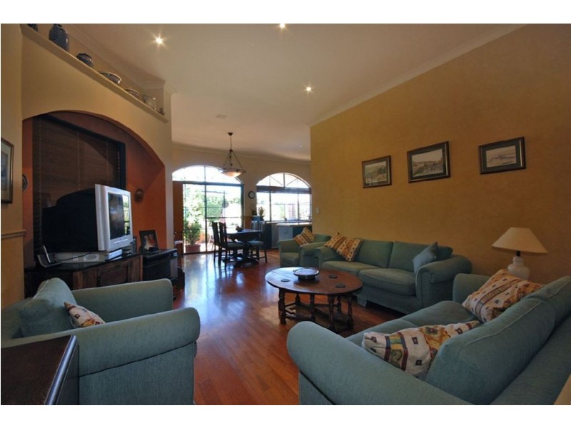 3 Avondale Court, Mindarie WA 6030