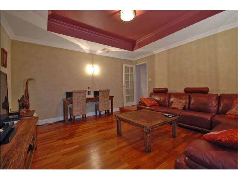 16 Coatbridge Circuit, Kinross WA 6028