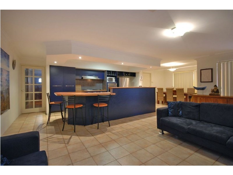 16 Coatbridge Circuit, Kinross WA 6028