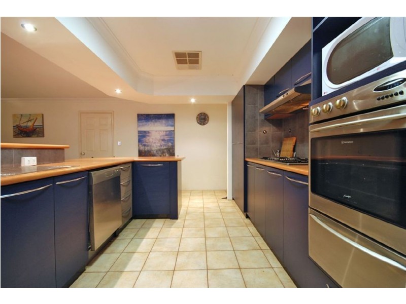 16 Coatbridge Circuit, Kinross WA 6028