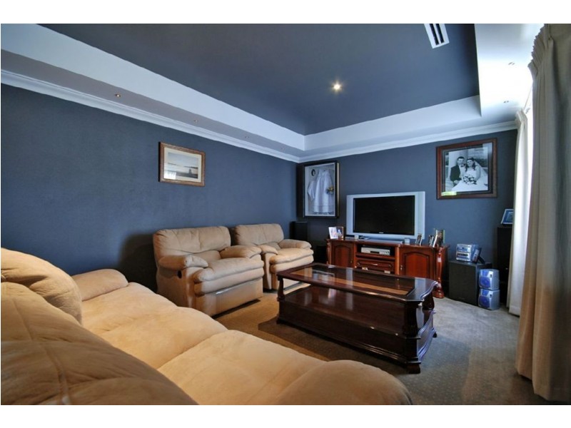 32 Fineview Crescent, Carramar WA 6031