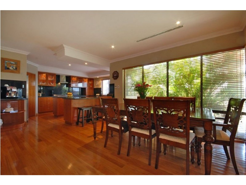 32 Fineview Crescent, Carramar WA 6031