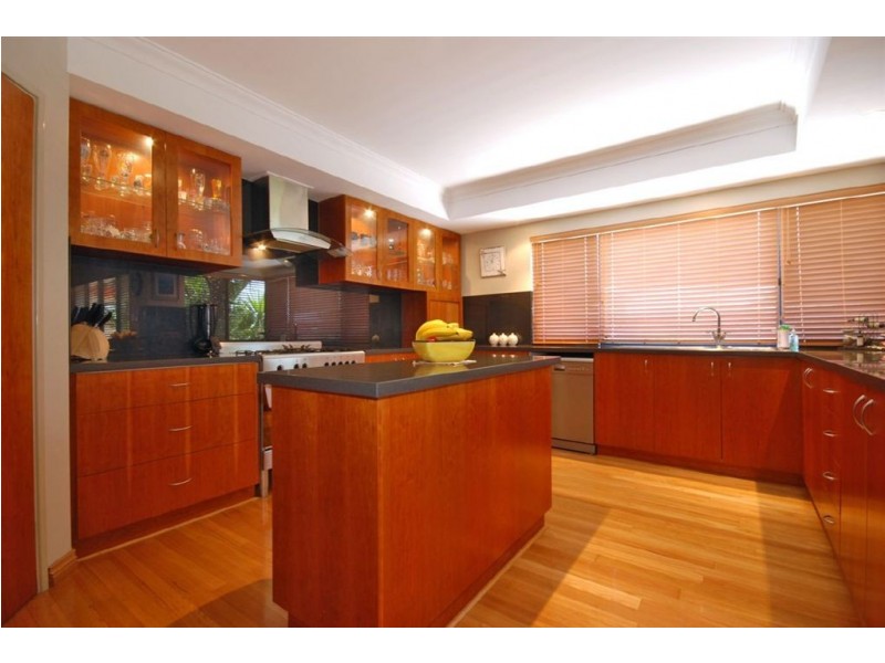 32 Fineview Crescent, Carramar WA 6031