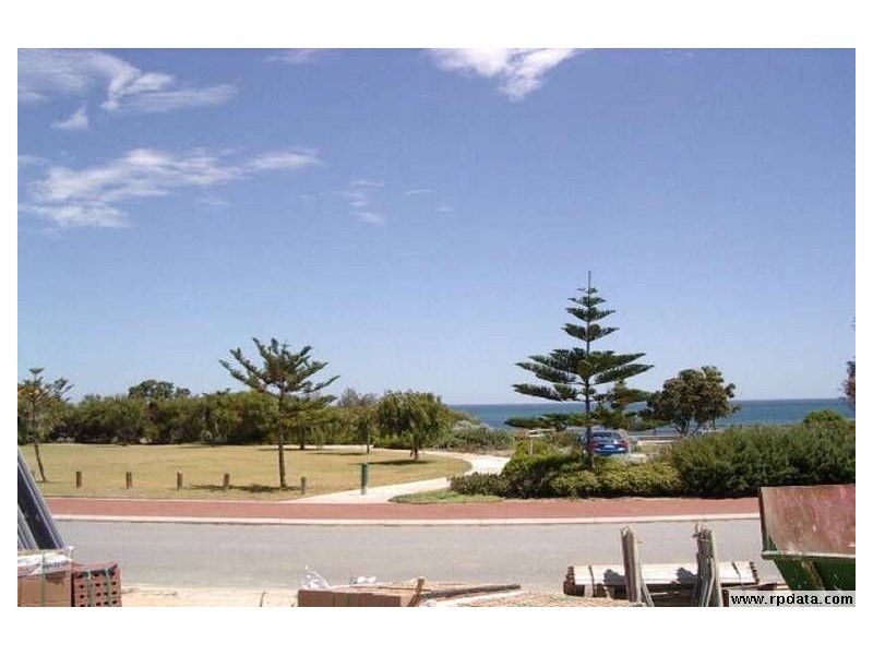 242 Ocean Drive, Quinns Rocks WA 6030