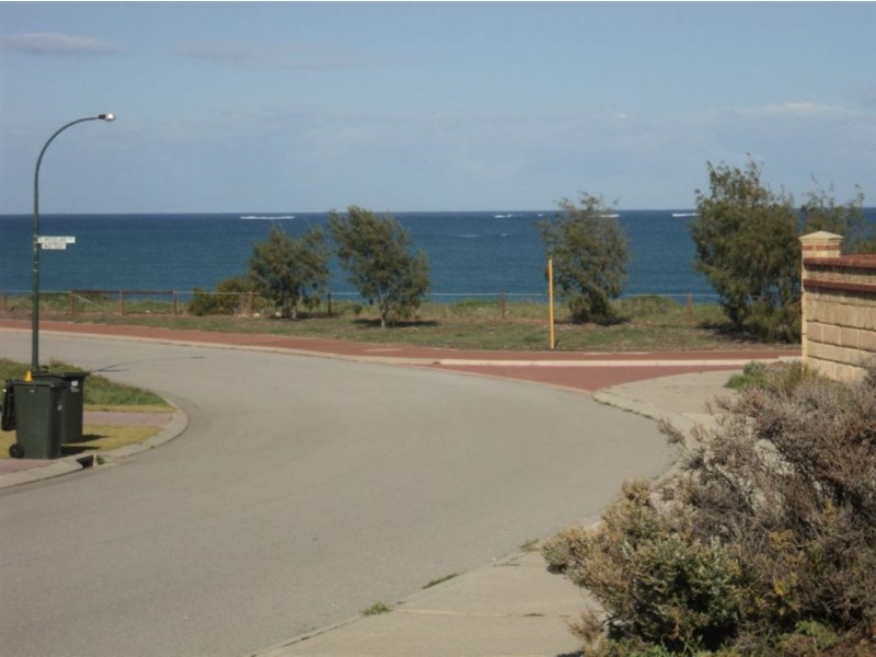 267 Ocean Drive, Quinns Rocks WA 6030