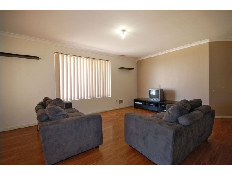 59 Lauderdale Ramble, Carramar WA 6031