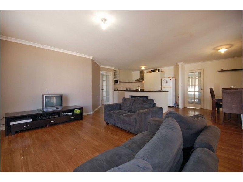 59 Lauderdale Ramble, Carramar WA 6031