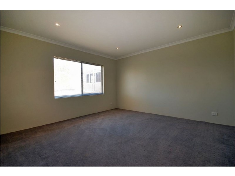 12 San Remo Bend, Clarkson WA 6030