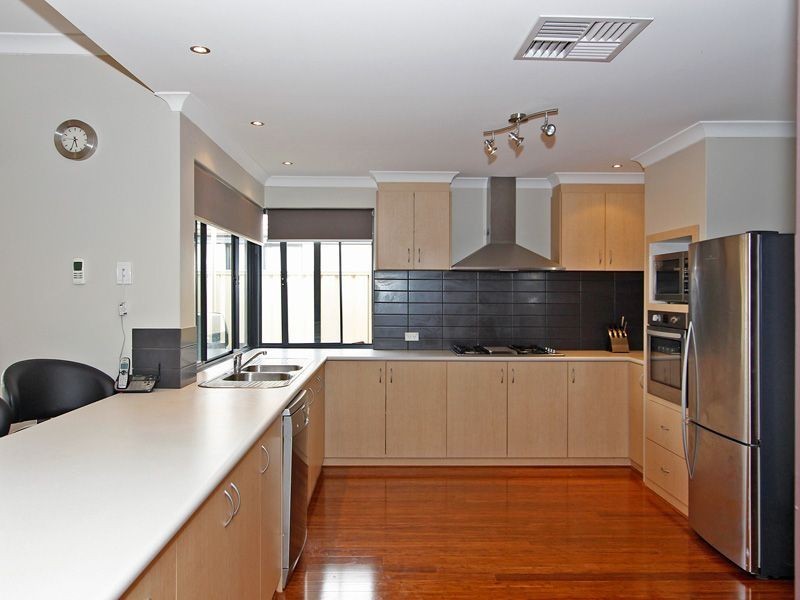 3 Ankuri Pass, Carramar WA 6031