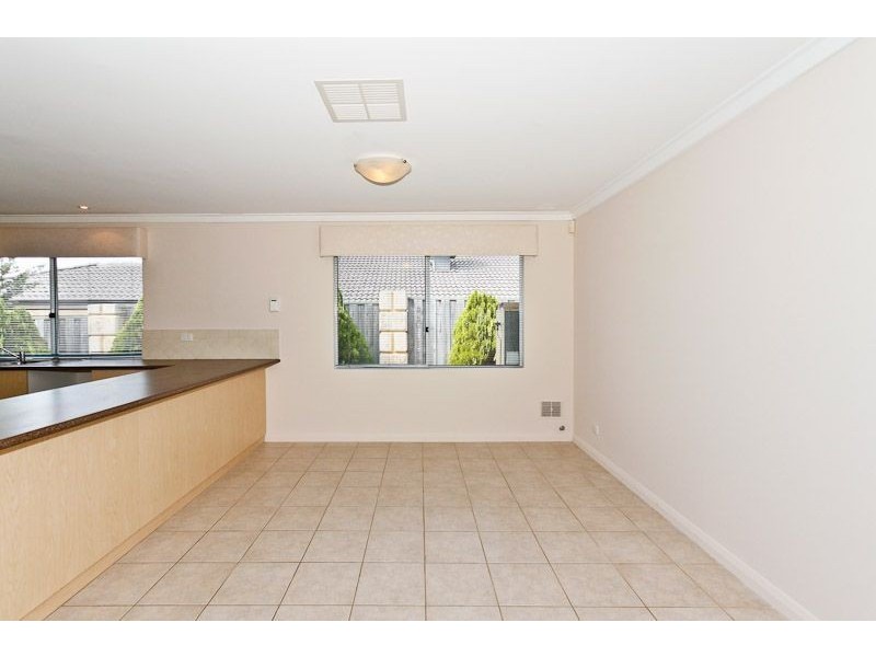 52 Rochester Drive, Mindarie WA 6030