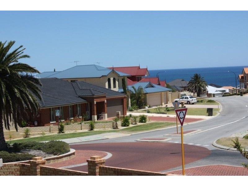 116 Rothesay Heights, Mindarie WA 6030