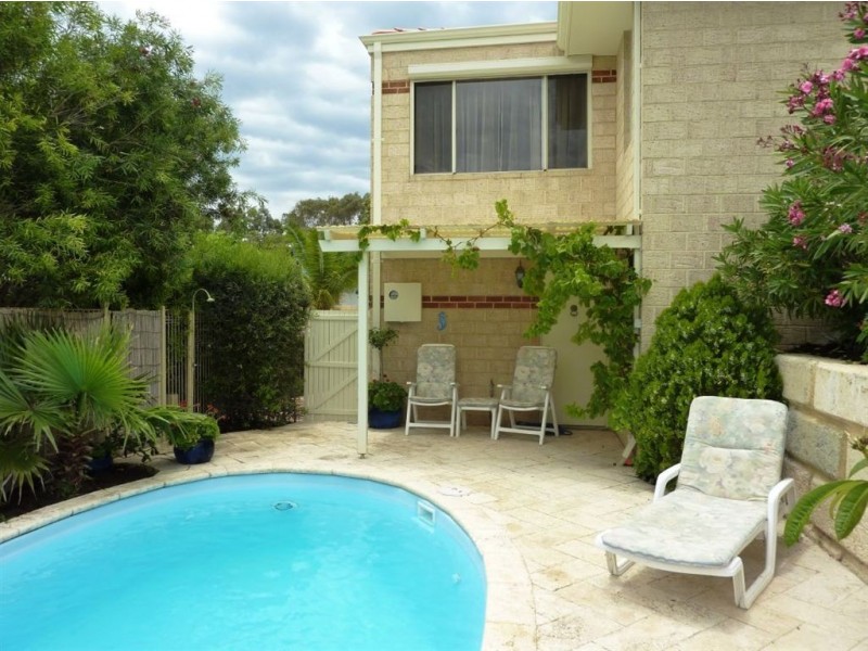 25 Chrisp Place, Yanchep WA 6035