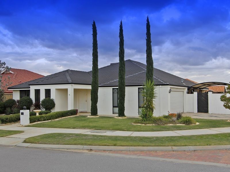 15 Silverton Avenue, Butler WA 6036