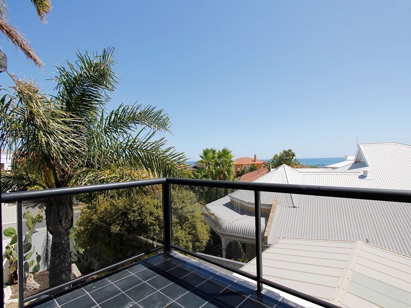 41 Mainsail Drive, Ocean Reef WA 6027