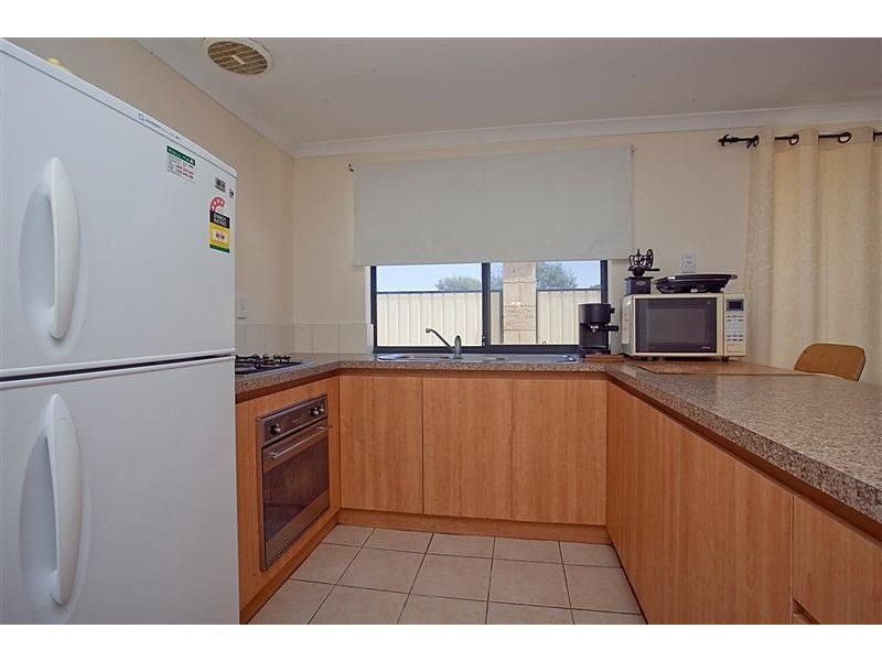 2 Somerly Drive, Clarkson WA 6030