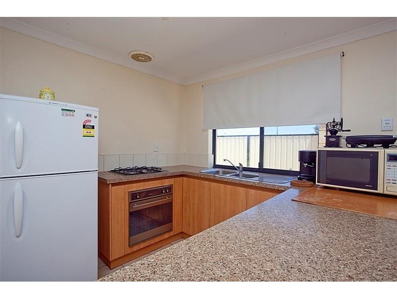 2 Somerly Drive, Clarkson WA 6030