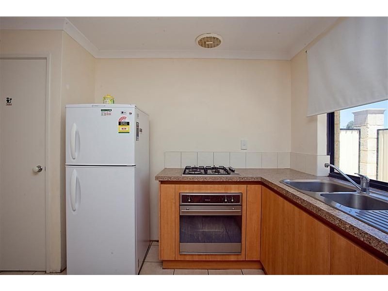 2 Somerly Drive, Clarkson WA 6030