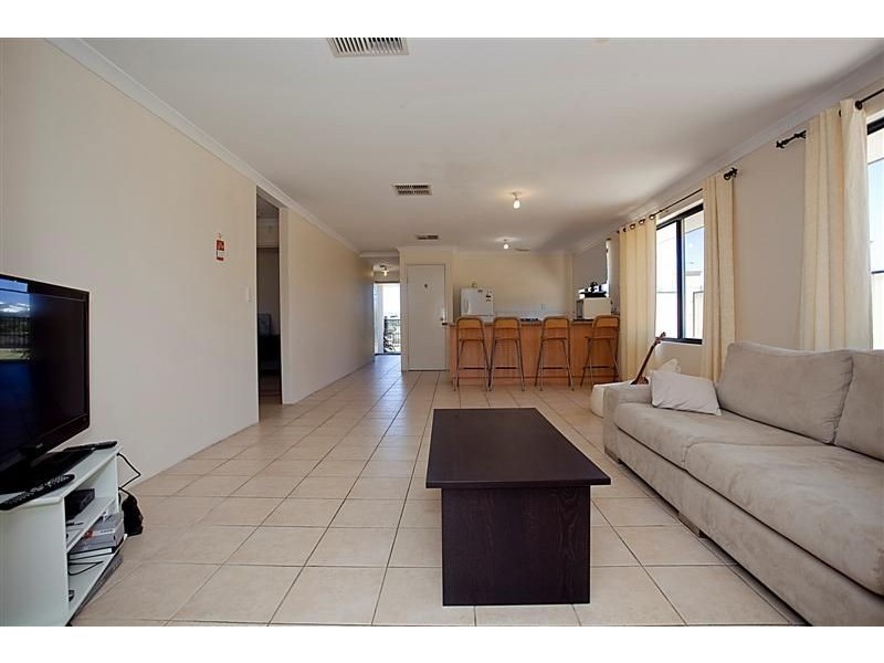 2 Somerly Drive, Clarkson WA 6030