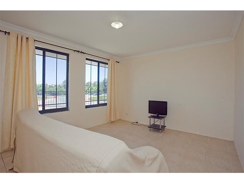 2 Somerly Drive, Clarkson WA 6030