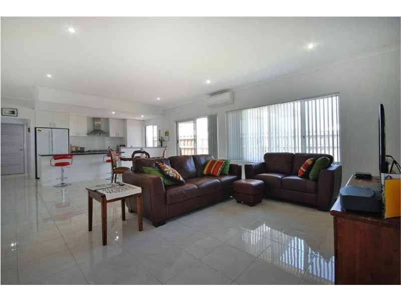 27 Windy Lane, Yanchep WA 6035