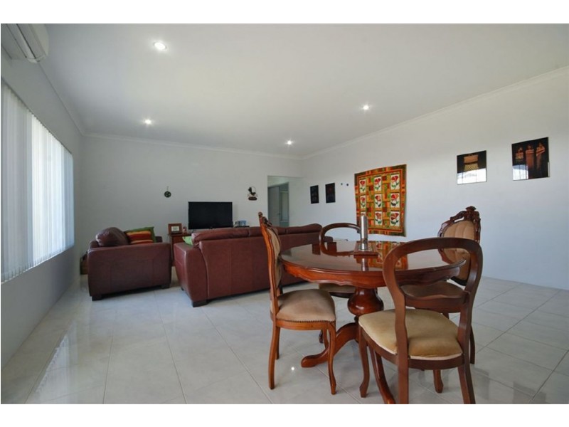 27 Windy Lane, Yanchep WA 6035