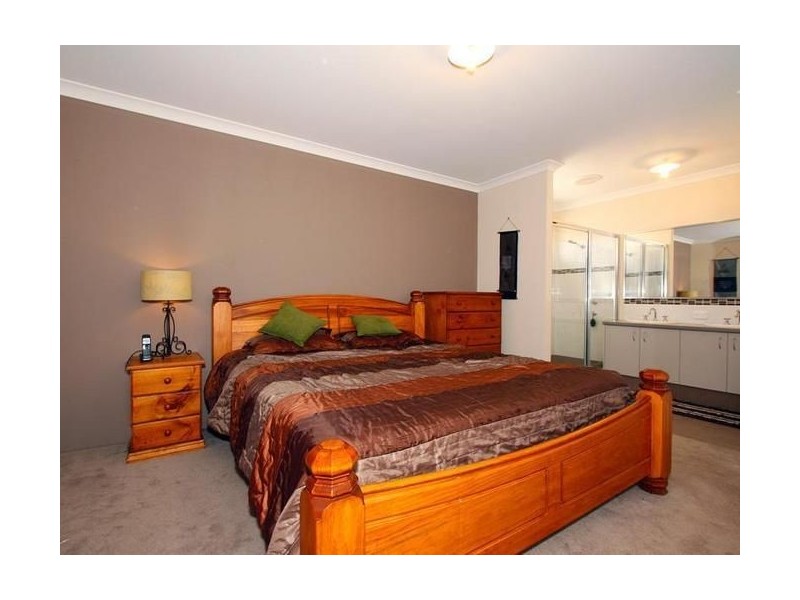 200 Golf Links  Drive, Carramar WA 6031