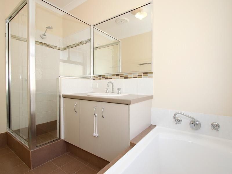 200 Golf Links  Drive, Carramar WA 6031