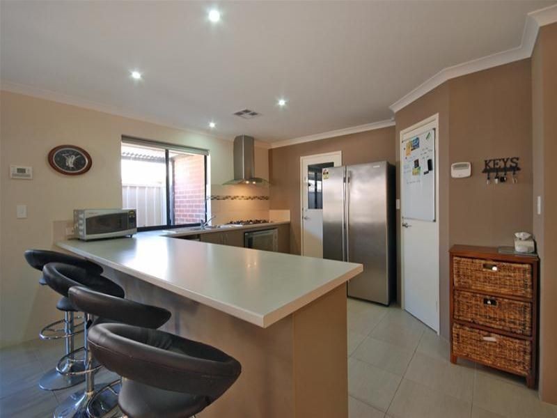 200 Golf Links  Drive, Carramar WA 6031