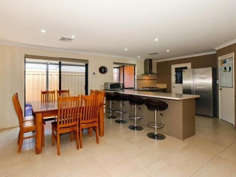 200 Golf Links  Drive, Carramar WA 6031