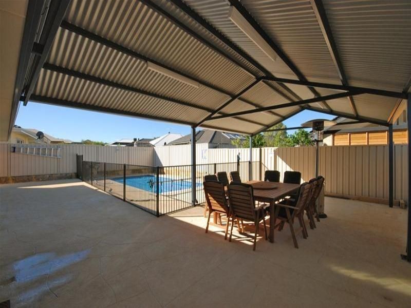 200 Golf Links  Drive, Carramar WA 6031