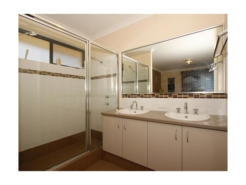 200 Golf Links  Drive, Carramar WA 6031