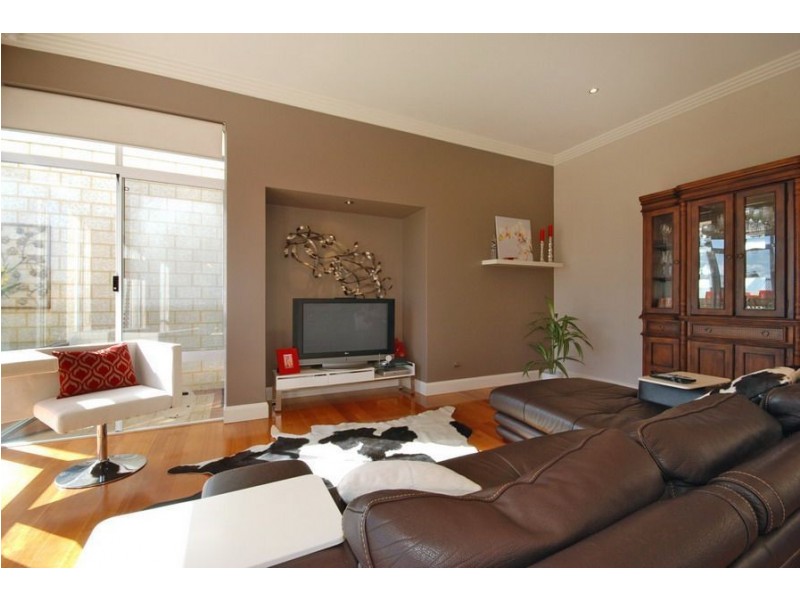 24 Ocean Falls Boulevard, Mindarie WA 6030