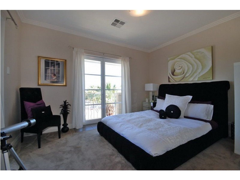 24 Ocean Falls Boulevard, Mindarie WA 6030