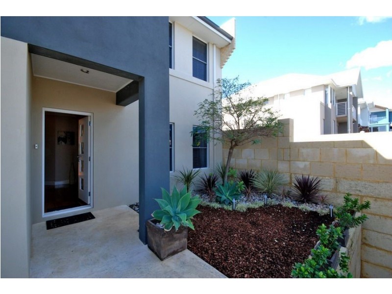 24 Ocean Falls Boulevard, Mindarie WA 6030