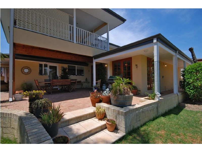 5 Rees Drive, Quinns Rocks WA 6030